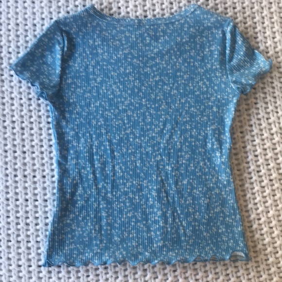 Old Navy Kids Fitted T-Shirt - Picture 5 of 5